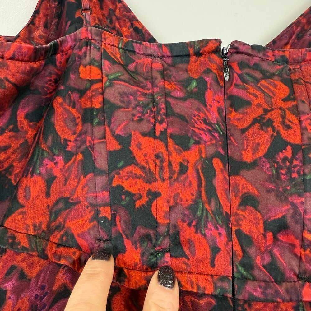 Cinq à Sept  Stargazer Lilies Glenda Gown 💕 - Picture 7 of 13